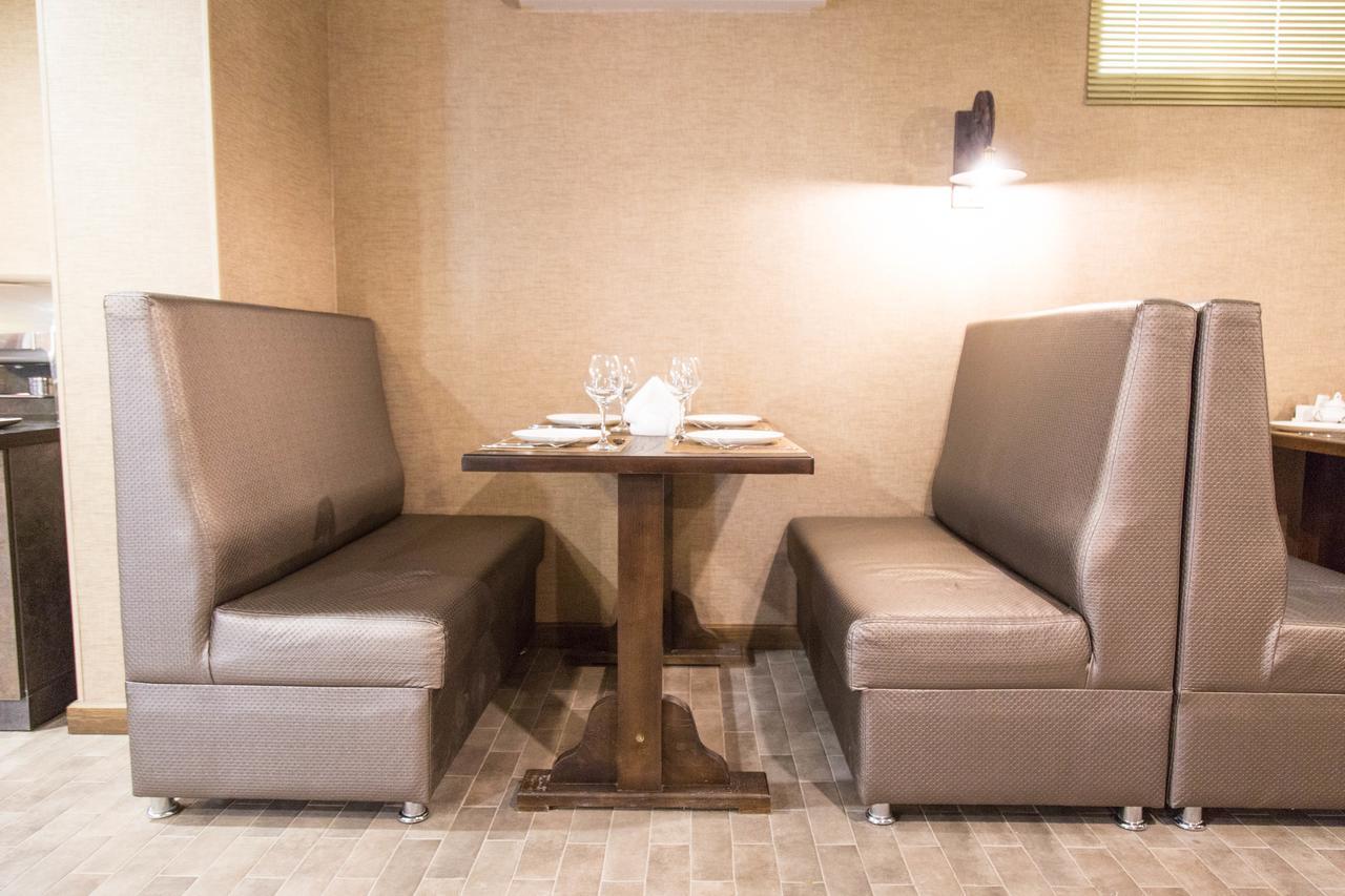 De'Mar Hotel Biskek Kültér fotó