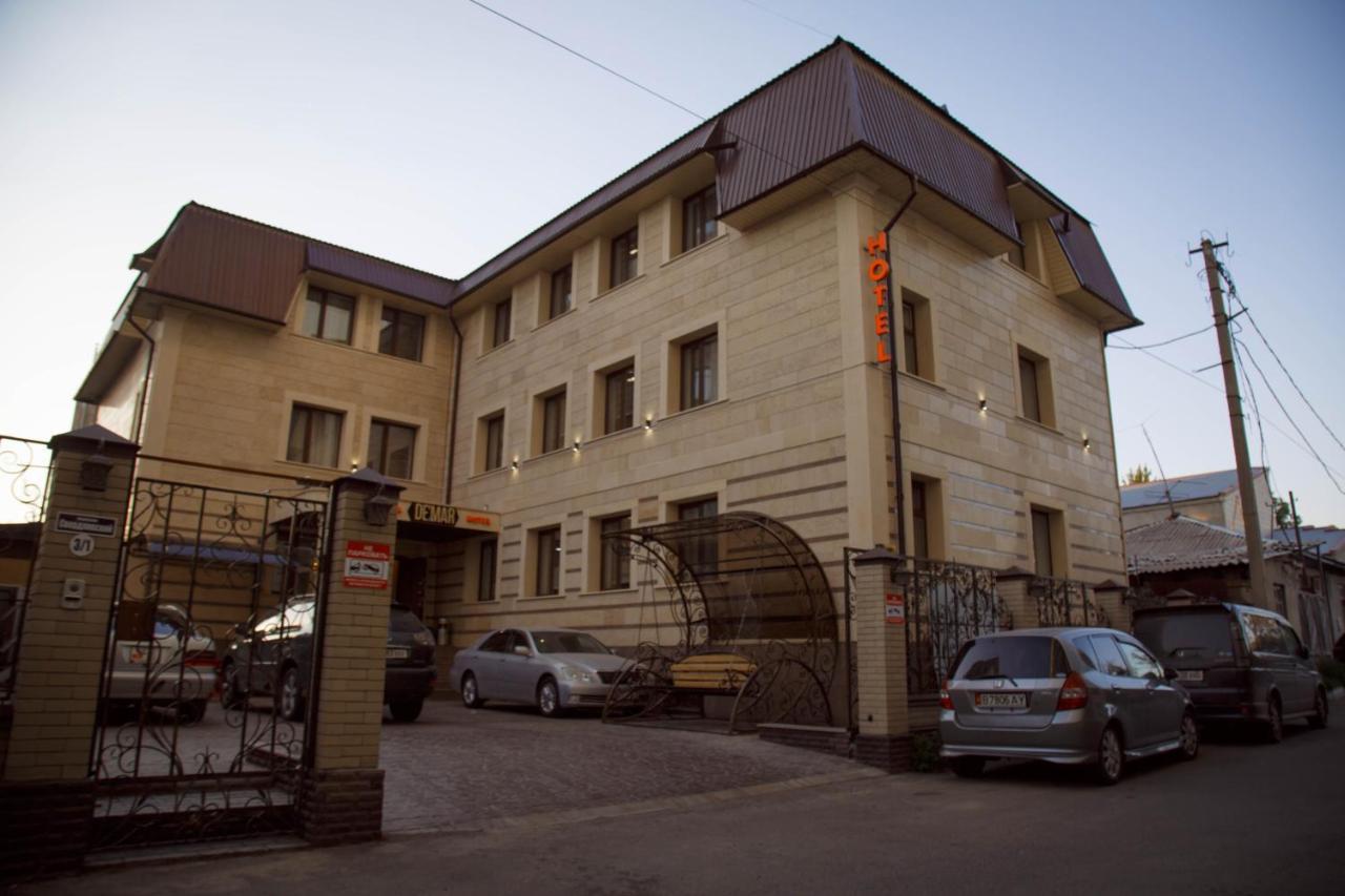 De'Mar Hotel Biskek Kültér fotó