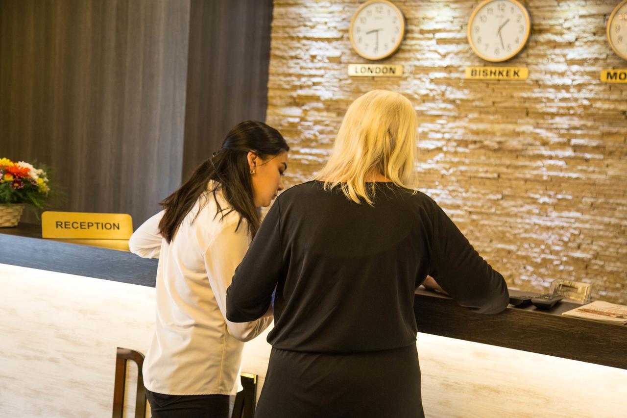 De'Mar Hotel Biskek Kültér fotó