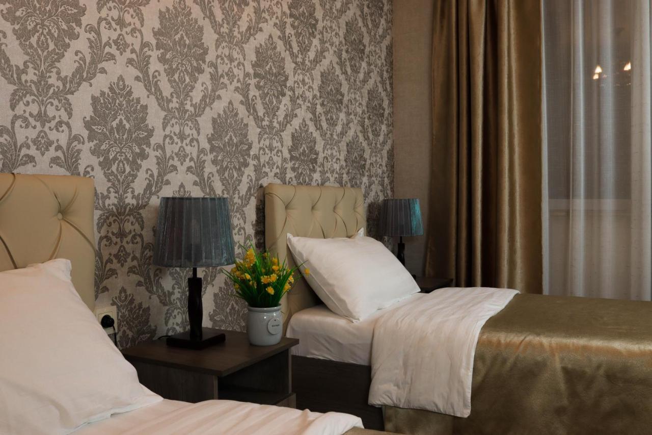 De'Mar Hotel Biskek Kültér fotó