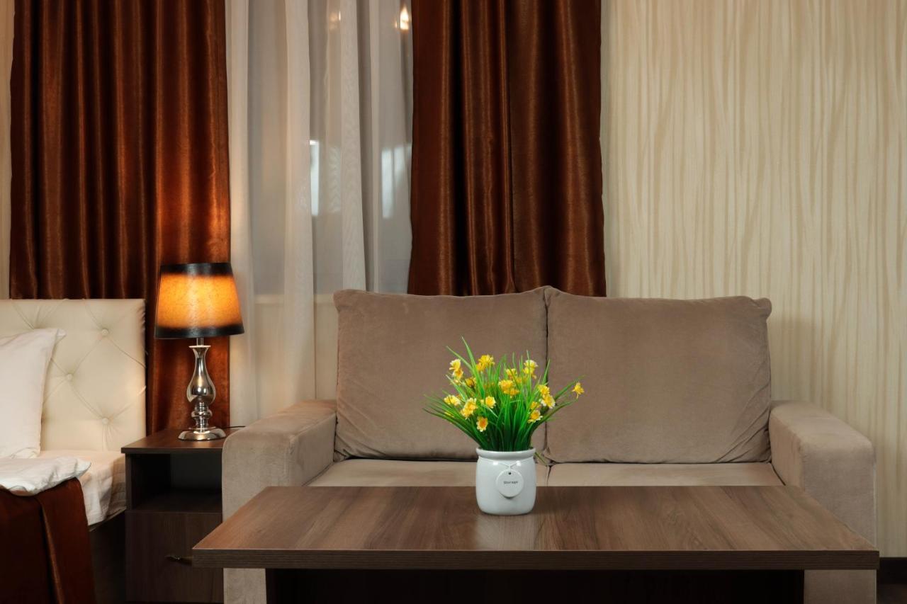 De'Mar Hotel Biskek Kültér fotó
