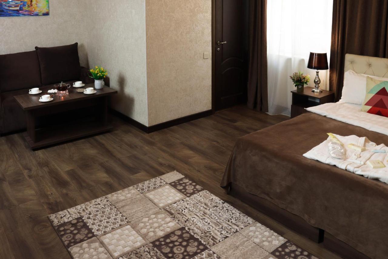 De'Mar Hotel Biskek Kültér fotó