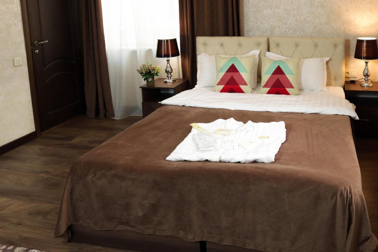 De'Mar Hotel Biskek Kültér fotó