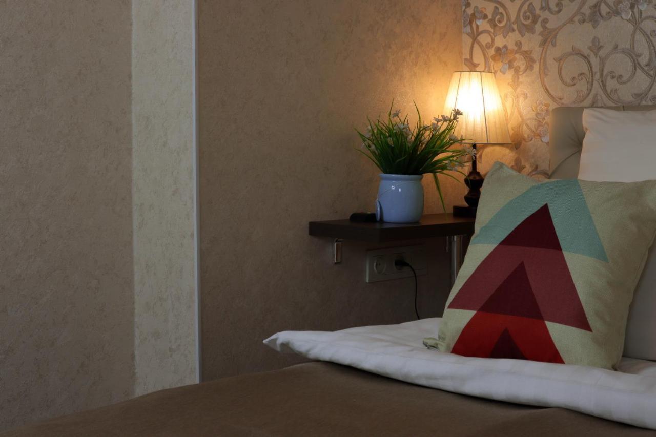 De'Mar Hotel Biskek Kültér fotó