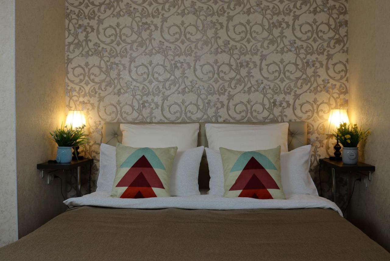 De'Mar Hotel Biskek Kültér fotó