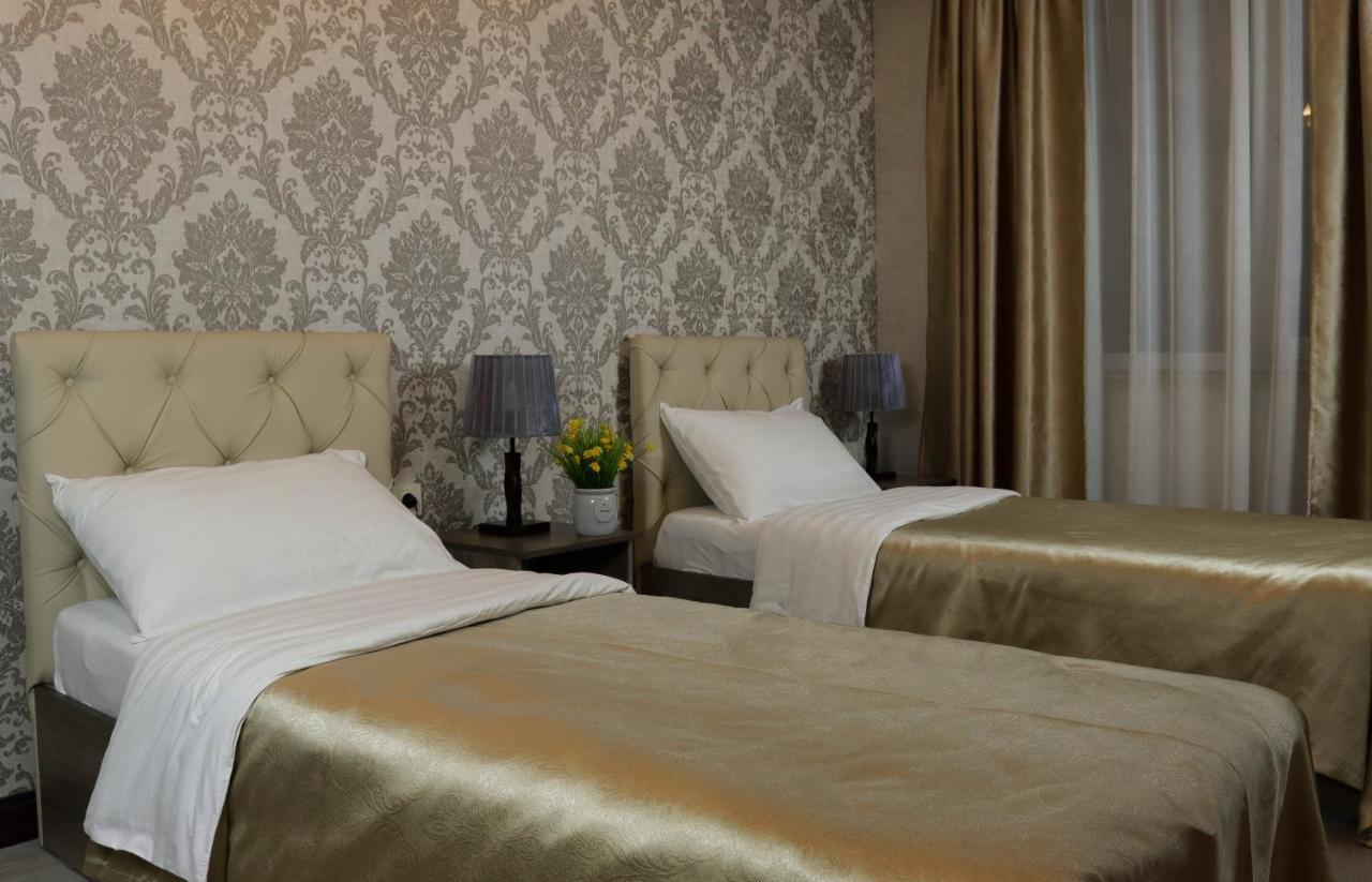 De'Mar Hotel Biskek Kültér fotó
